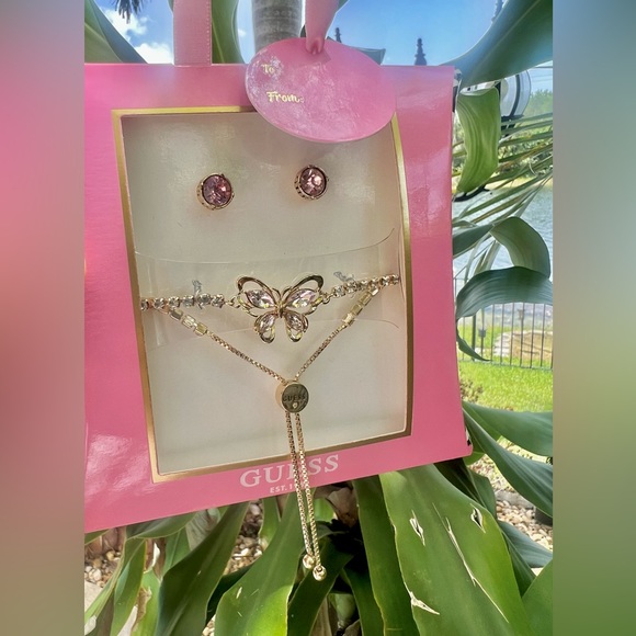 GUESS Gold-Tone Pink Crystal Butterfly 🦋 Slider Bracelet & Stud Earrings Set - Picture 5 of 12